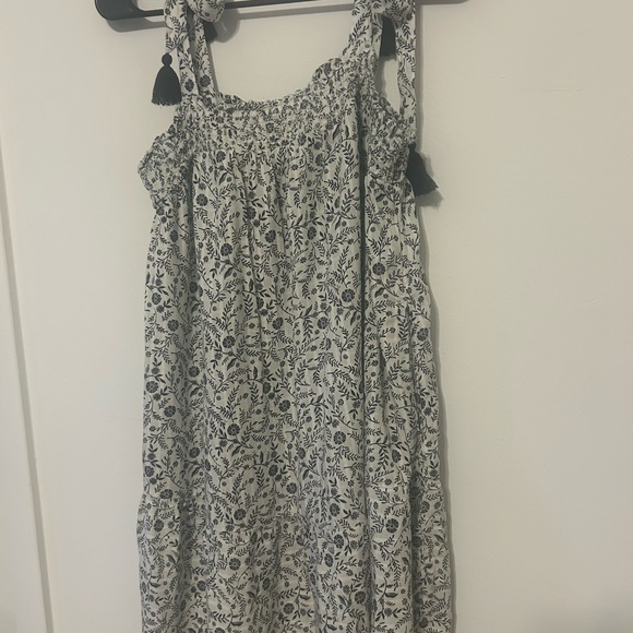 Woman dress size M Old Navy - Picture 2 of 4